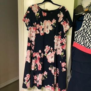 Jeasica Howard Dress